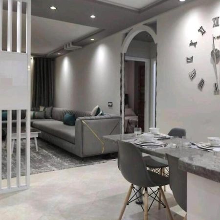 Elegant Apartment With Air Conditioner For A Great Stay طنجة المظهر الخارجي الصورة
