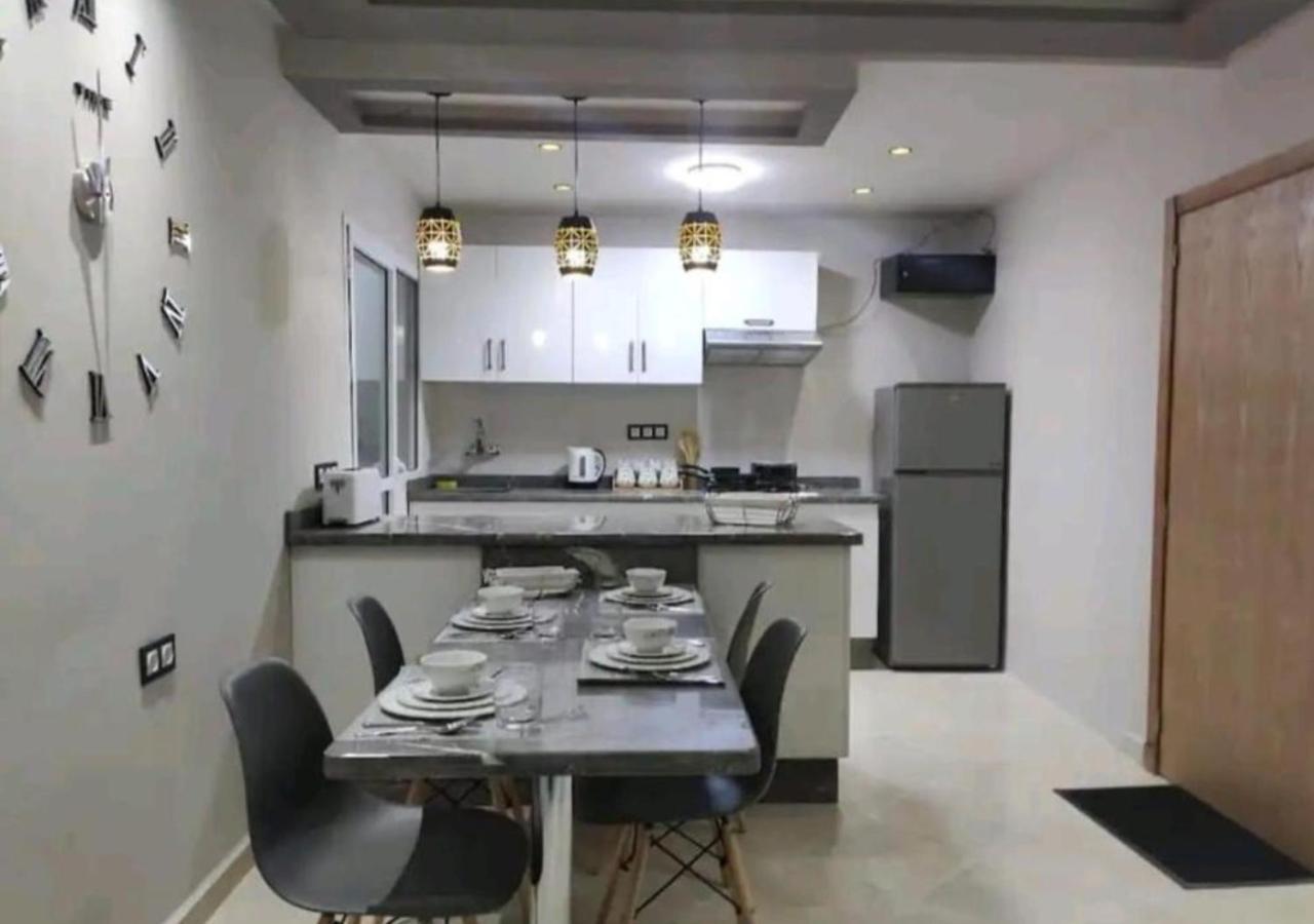 Elegant Apartment With Air Conditioner For A Great Stay طنجة المظهر الخارجي الصورة